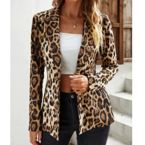 Jackets & Blazers - Chic leopard print blazer